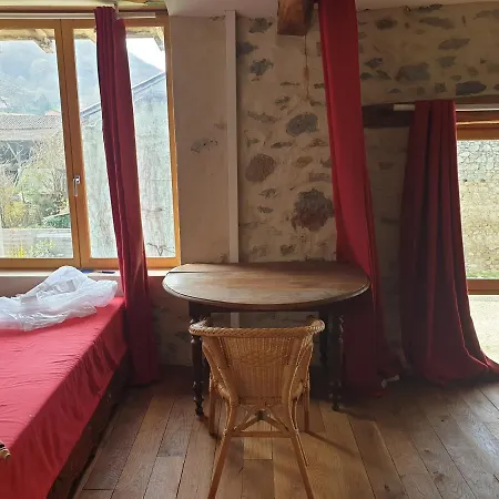 Holiday home Les Berges Du Job *
